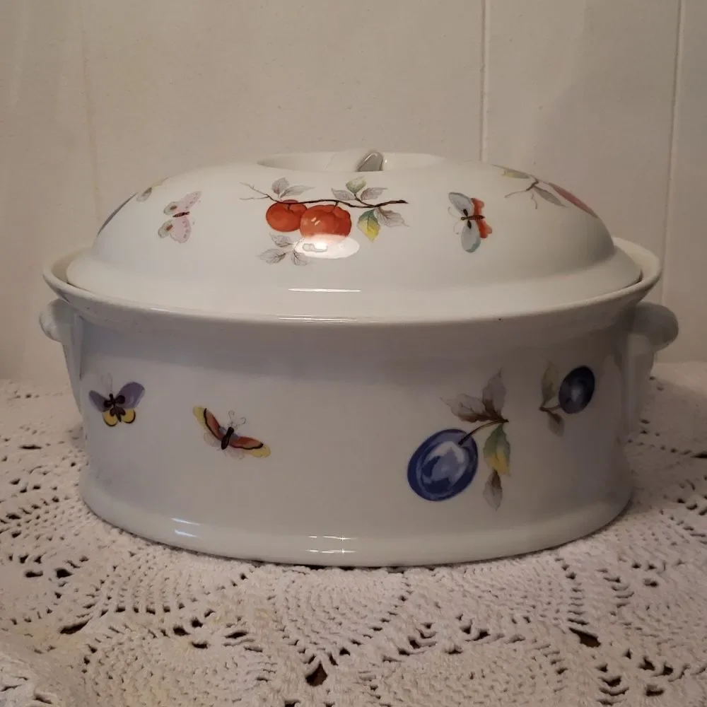 Lovely Vintage Ceramic Fruit Design Casserole Dish